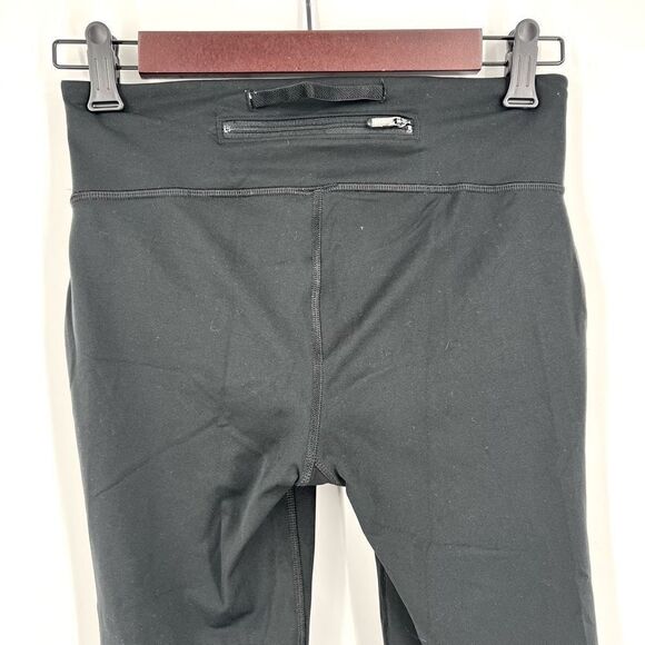 Under Armour Running Capris Small
Reflective mesh womens crop - Picture 15 of 15